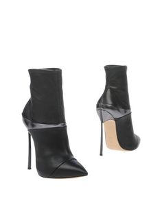 Полусапоги и высокие ботинки Casadei
