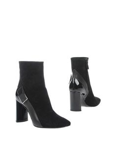 Полусапоги и высокие ботинки Casadei
