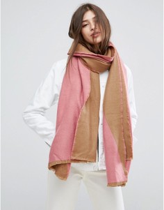 Длинный тканый шарф в стиле колор блок ASOS - Розовый