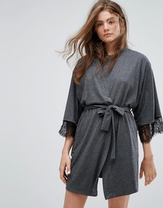 Трикотажный халат с кружевной отделкой New Look - Серый