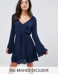 Платье из жатого материала с рукавами клеш Missguided Tall - Темно-синий