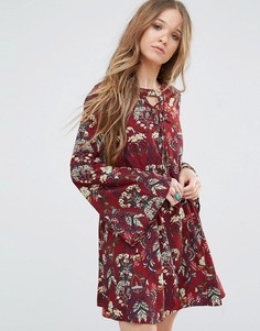 Платье с цветочным принтом и шнуровкой Moon River - Красный