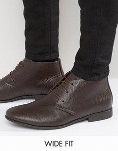Коричневые ботинки чукка для широкой стопы ASOS - Коричневый