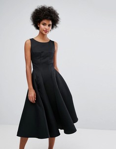 Приталенное платье миди со свободной юбкой Chi Chi London - Черный