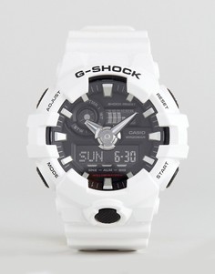 Белые цифровые часы на силиконовом ремешке G-Shock GA-700-7AER - Белый