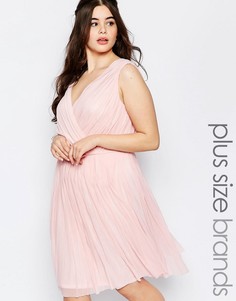 Платье в складку с запахом спереди Lovedrobe Plus - Розовый