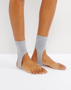 Блестящие носки со штрипками ASOS - Серебряный