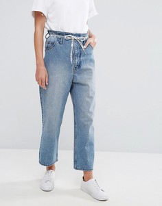 Укороченные джинсы с завышенной талией, широкими штанинами и завязкой на поясе Cheap Monday - Синий