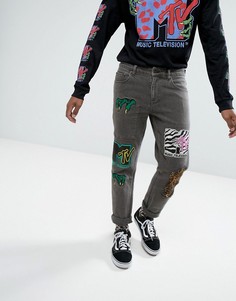 Серые джинсы с прорехами и заплатками ASOS x MTV - Серый