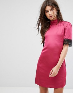 Облегающее атласное платье с высоким воротом и кружевной отделкой Fashion Union - Розовый