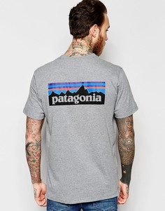 Футболка классического кроя с принтом P-6 сзади Patagonia - Серый