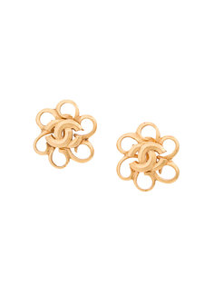 Cutout Flower CC Earrings Chanel Vintage