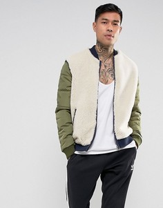Бежевый бомбер из искусственного меха с нейлоновыми рукавами ASOS - Бежевый