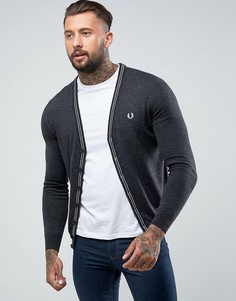 Серый кардиган из мериносовой шерсти с V-образным вырезом Fred Perry - Серый