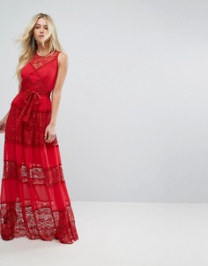 Платье макси с кружевными вставками и поясом Bodyfrock - Красный