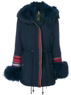 пальто в полоску с меховой подкладкой  Alessandra Chamonix