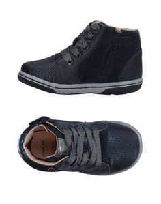 Низкие кеды и кроссовки Geox