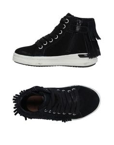 Низкие кеды и кроссовки Geox