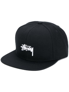 кепка с вышитым логотипом Stussy