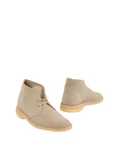 Полусапоги и высокие ботинки Clarks