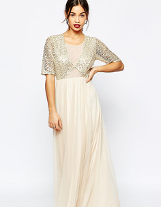 Платье макси с отделкой на лифе и тюлевой юбкой John Zack Petite - Кремовый