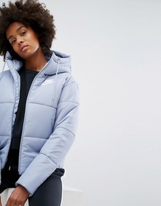 Короткая дутая куртка с названием бренда на поясе Nike - Серый