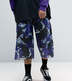 Укороченные брюки из нейлона с широкими штанинами и камуфляжным принтом Reclaimed Vintage Inspired - Фиолетовый