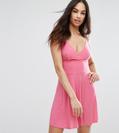 Короткое приталенное платье на бретельках Club L - Розовый