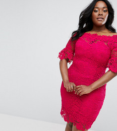 Платье кроше с открытыми плечами Paper Dolls Plus - Розовый