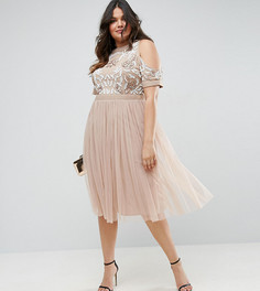 Короткое приталенное платье с открытыми плечами и отделкой Lovedrobe - Розовый