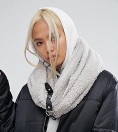 Вязаный шарф-снуд оверсайз с ремешком и пряжкой Shikumi - Серый