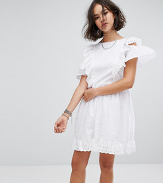 Платье мини с вышивкой и оборками Reclaimed Vintage Inspired - Белый
