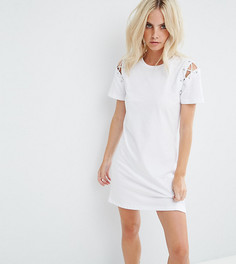 Платье-футболка со шнуровками на плечах Glamorous Petite - Белый