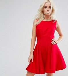 Приталенное платье мини со свободной юбкой Chi Chi London - Красный