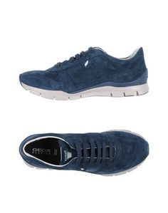 Низкие кеды и кроссовки Geox