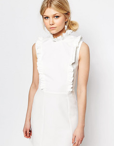 Короткое приталенное платье без рукавов с рюшами Alter Petite - Кремовый