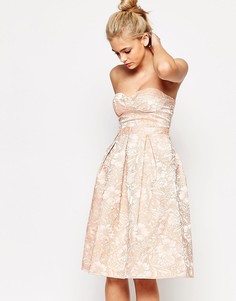 Пышное платье миди из фактурной ткани в цветочек с вырезом сзади Lashes of London - Розовый