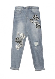 Джинсы LOST INK MOM JEAN IN CIEL WASH WITH MONO PATCH FLORAL