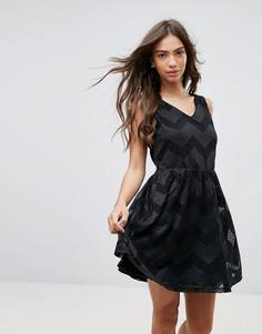Платье с прозрачной шевронной отделкой Lavand - Черный