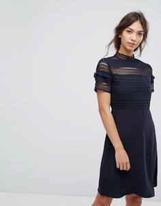 Короткое приталенное платье с кружевом Vila - Темно-синий