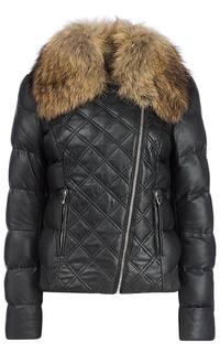 Зимняя кожаная куртка с отделкой мехом енота La Reine Blanche