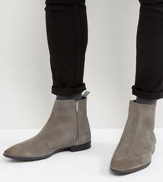 Серые замшевые ботинки челси для широкой стопы с заостренным носком и молниями ASOS - Серый