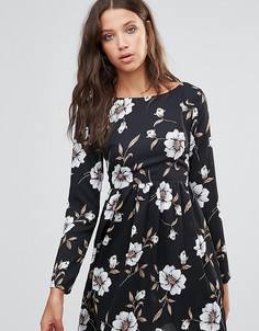 Платье с цветочным принтом и шнуровкой сзади Glamorous Tall - Мульти