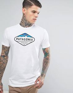Узкая белая футболка Patagonia - Белый