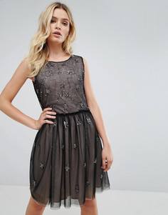 Платье с шифоновым верхним слоем и отделкой в виде звезд Amy Lynn - Черный