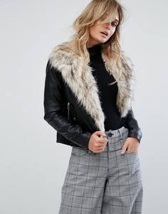 Байкерская куртка из искусственной кожи с воротником из искусственного меха River Island - Черный