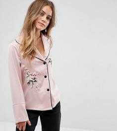 Пижамная рубашка с контрастной отделкой и цветочной вышивкой Glamorous Petite - Розовый