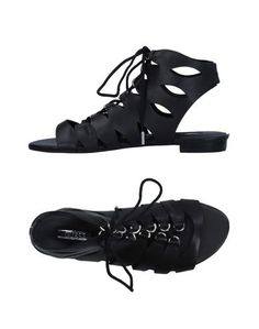 Сандалии Guess