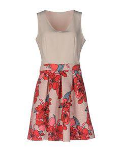 Короткое платье DoisÈ