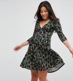 Платье с запахом и анималистическим принтом ASOS Maternity - Мульти